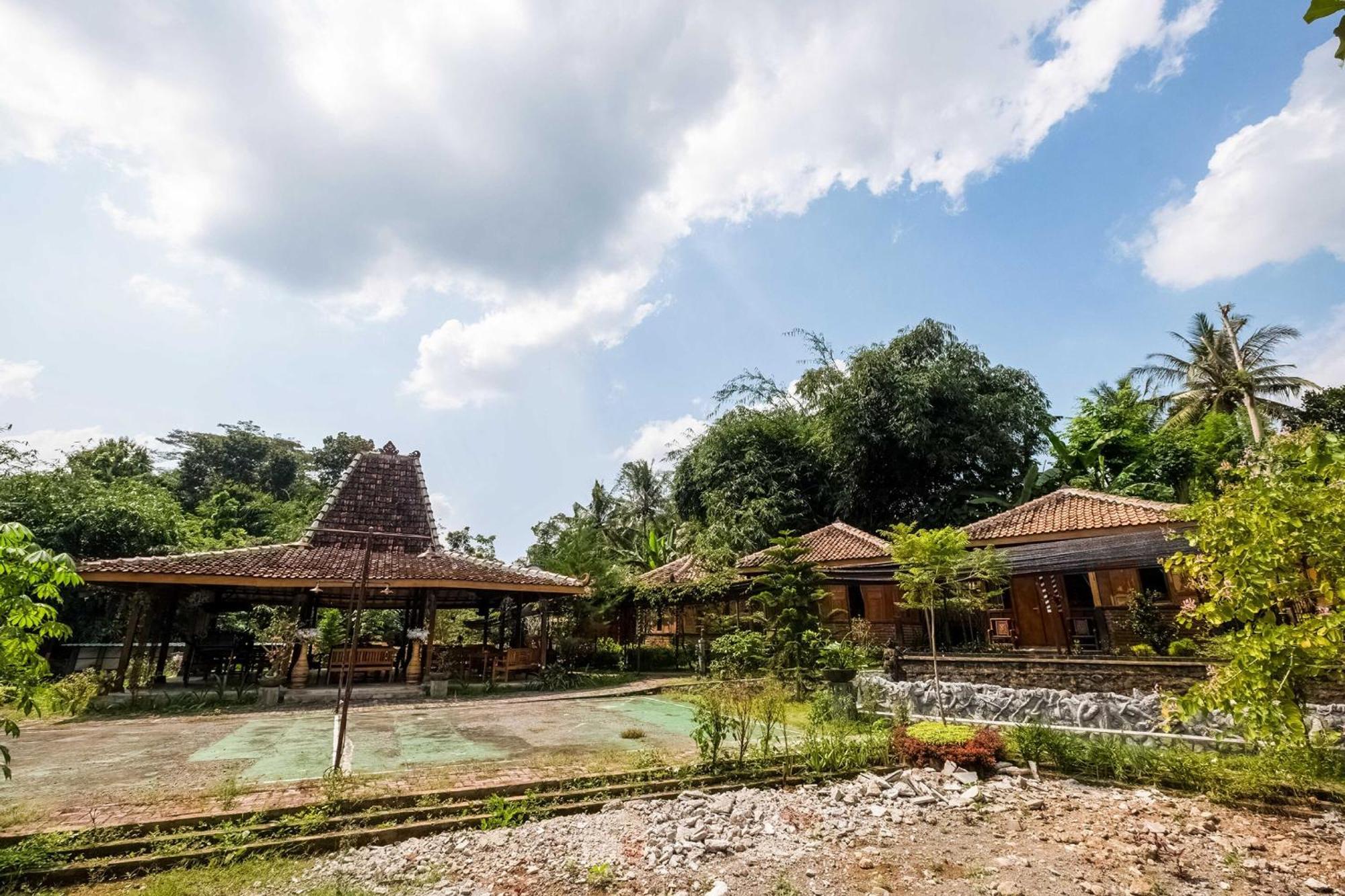 Oyo 3562 Pondok Inspirasi Minggir Klangkapang Exteriör bild